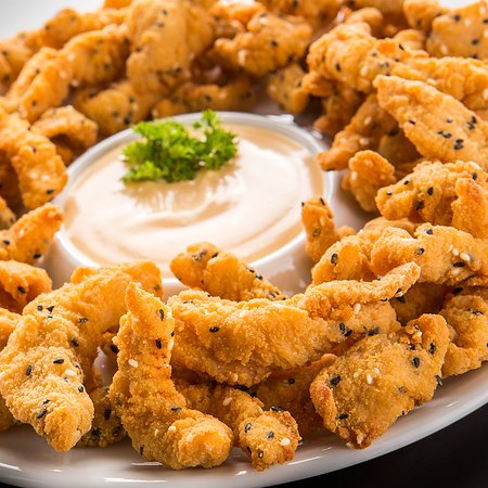 ISCA DE FRANGO+FRITAS COM CHEDDAR E BACON +REFRI 2LT